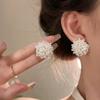 Korean Imiation Pearl White Beaded Cluster Flower Stud Earrings for Women Romantic Bride Wedding Engagement Jewelry Accessories