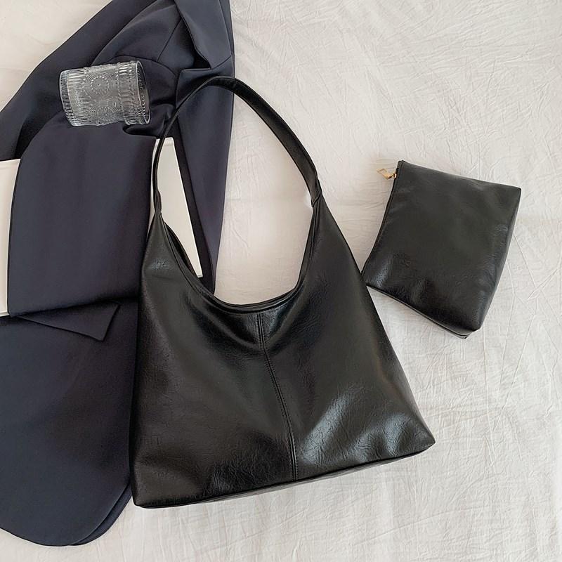 Soft surface large capacity fashion temperament commuter shoulder mother and child bag winter new versatile underarm bag tote bag
