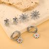 Small daisy earrings, stylish, simple, fresh and sweet flower stud earrings, stainless steel earrings.