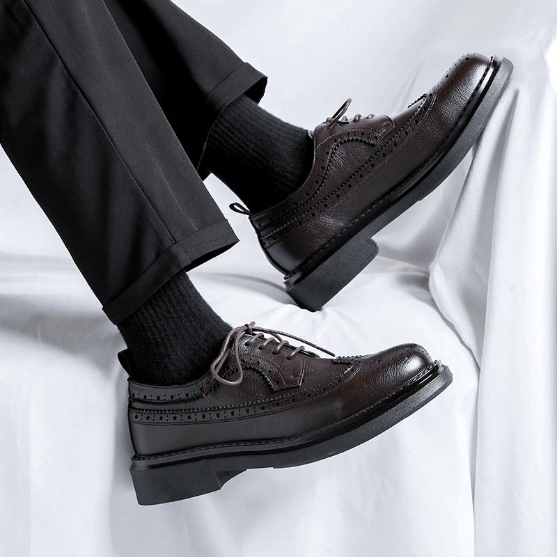 Men Casual Leather Shoes brogue Fashion Brand Classic Men business Shoes Black Breathable wedding party Lace-Up Men Shoes