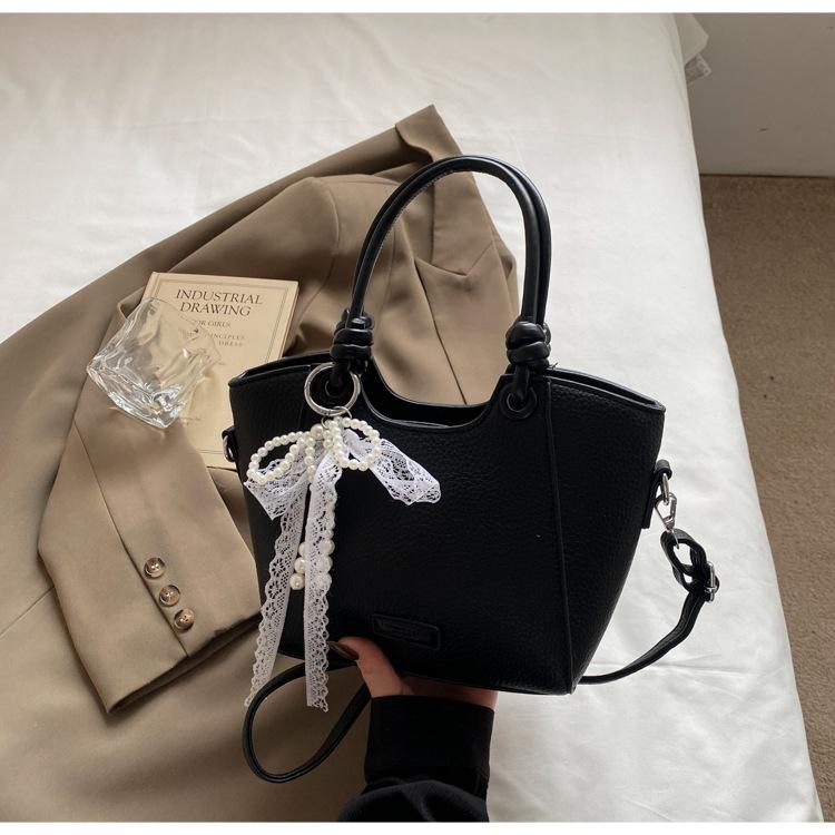 Premium Sense Niche Contrasting Color Bag 2025 New Trendy Fashion Shoulder Handbag Versatile Messenger Bucket Bag