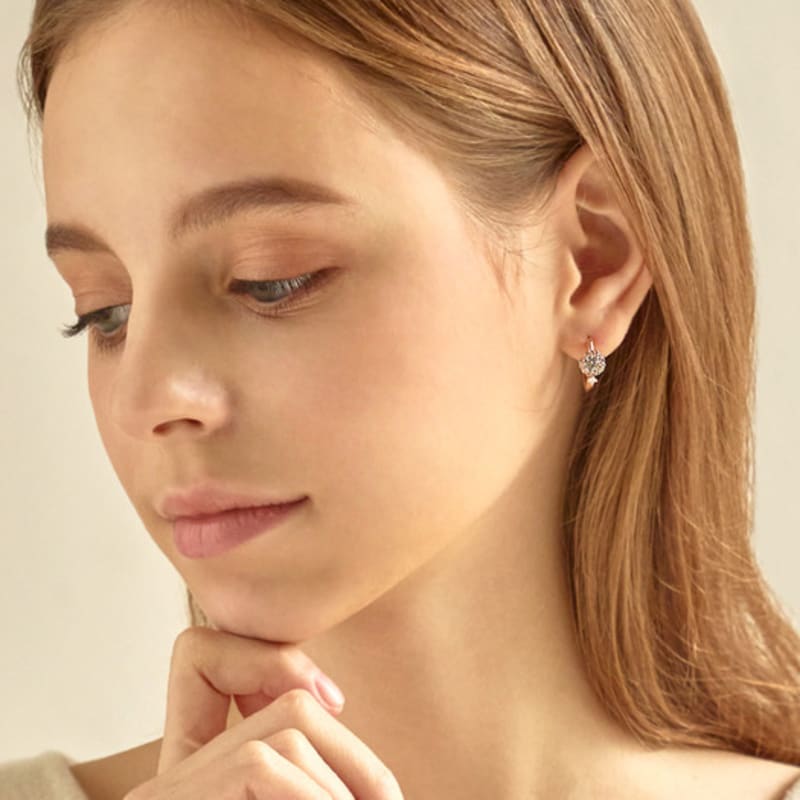 ELLE Jewelry 14K Luxury Round Cubic One-Touch Earrings (Gold Pin) ELGPEE401