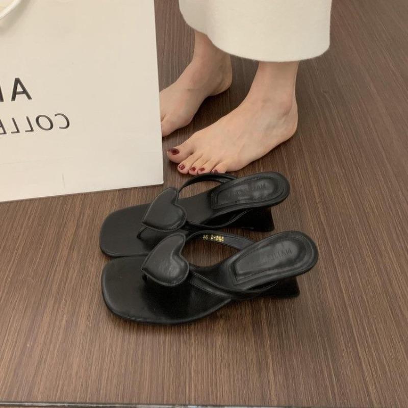 Fashion Fashion Temperament Wedge Flip-flops Women's Wear 2025 New Summer Hundred with Thick Soles Increase Toe Sandals