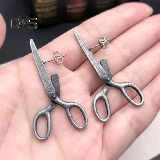 1 Pair Women Earrings Exaggerated Style Scissors Shape Retro Individual Anti-slip Daily Wear Special Occasions Club Ear Jewelry