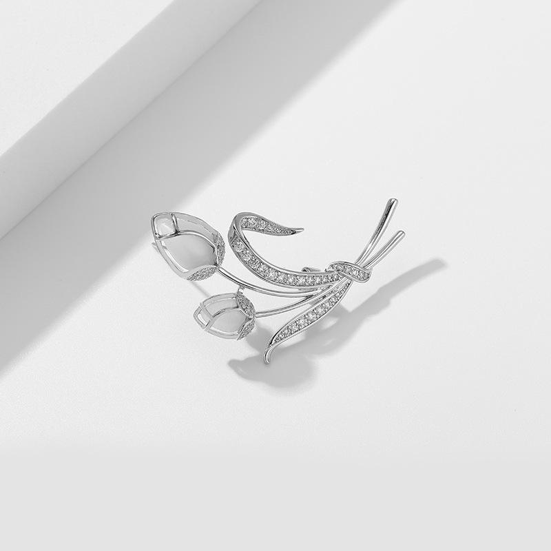 Korean Style Cat's Eye Stone Tulip Brooch: Trendy, Elegant, Versatile Corsage Pin for Women
