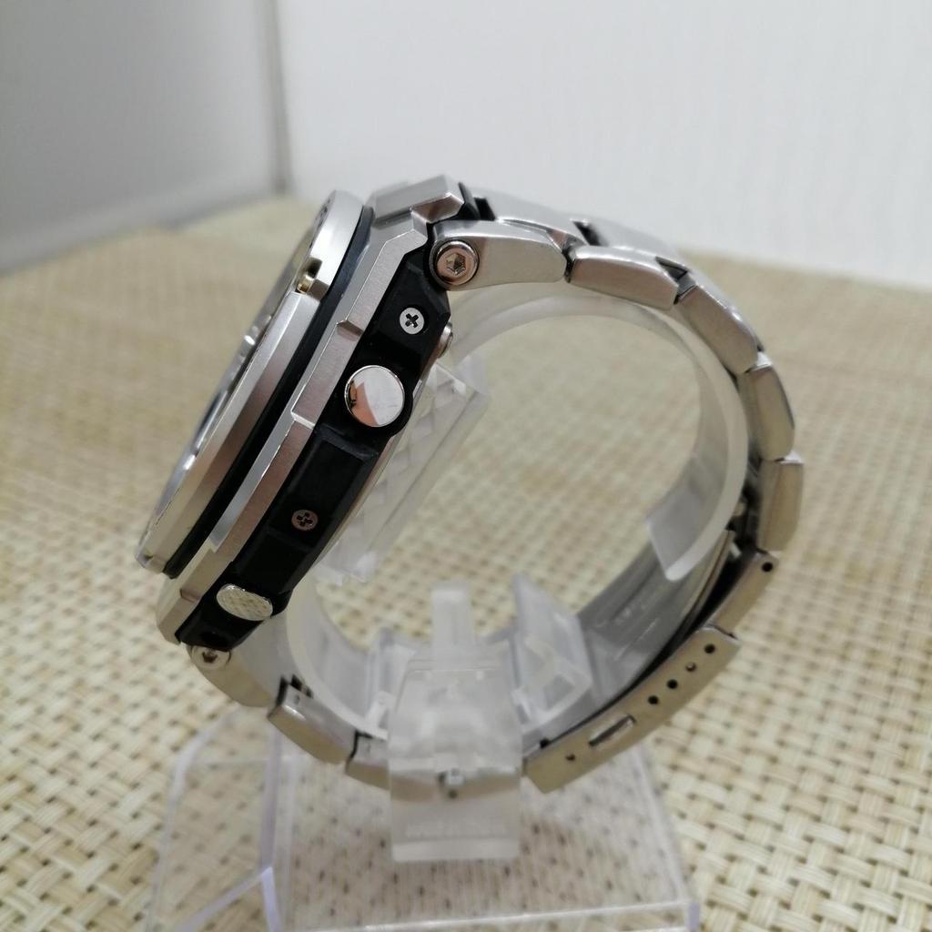 Used CASIO GST-W110D G-SHOCK