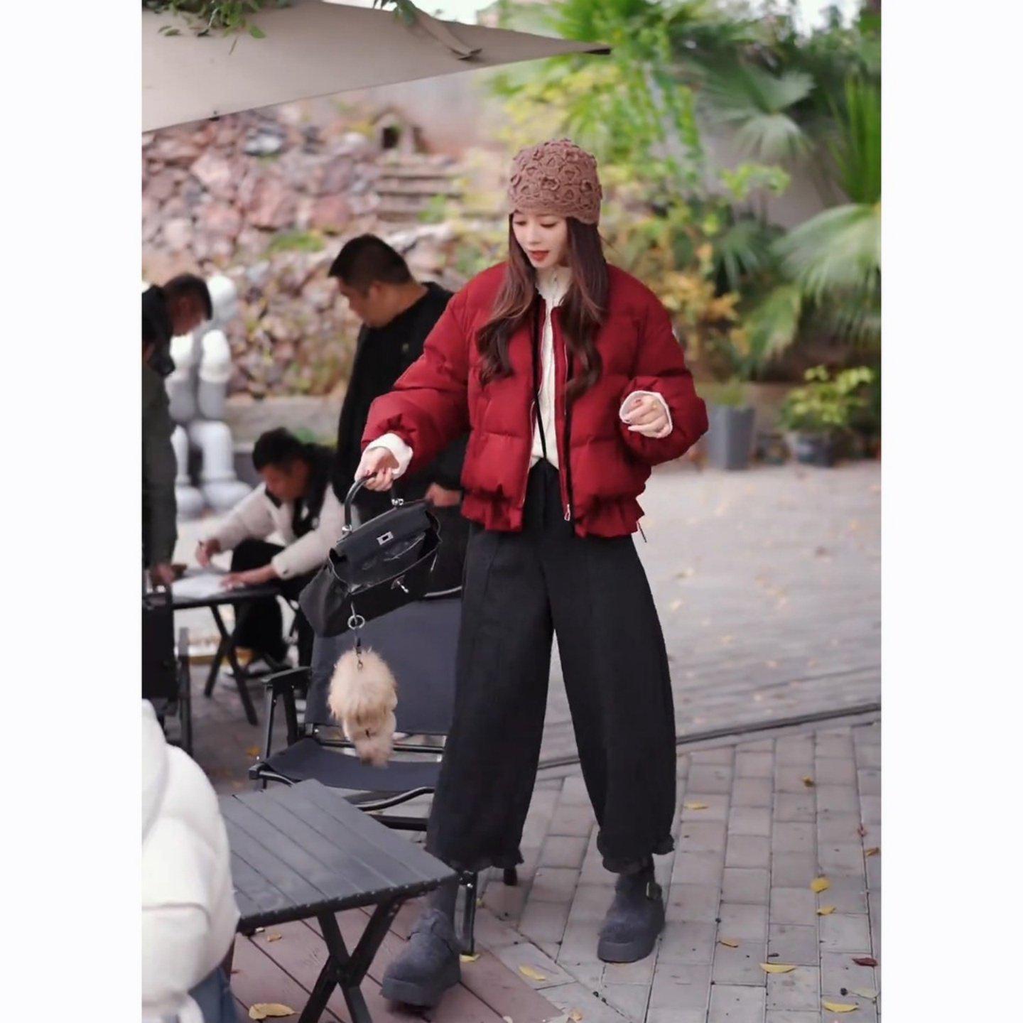 

Korean-Style Women s New Year Outfit: Trendy Warm Cotton Jacket & High-Waisted Casual Pants Set XL [115-125 pounds]