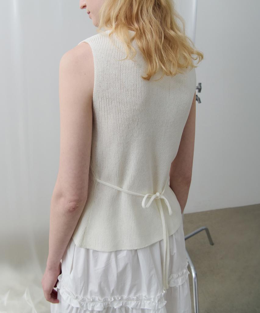 Toabe Back String Detail Knit Vest (Ivory)