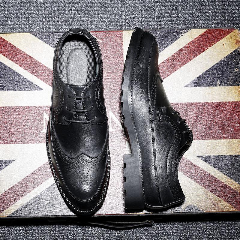 New Fashion Casual Italian Stylist Men Flat Formal Oxfords Wedding Shoe Mens Dress Shoes Leather Brogue Shoes Big Size Hjm0