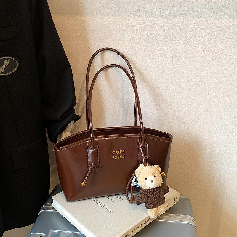 Large-capacity retro bag women's autumn and winter versatile 2025 new simple shoulder bag casual work commuter tote bag