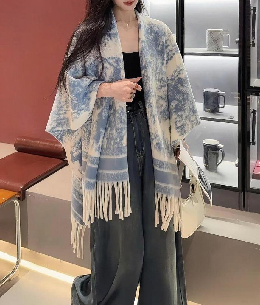 High-End Ink Painting Women's Autumn Winter Shawl Cloak - Warm Travel Cape Outerwear