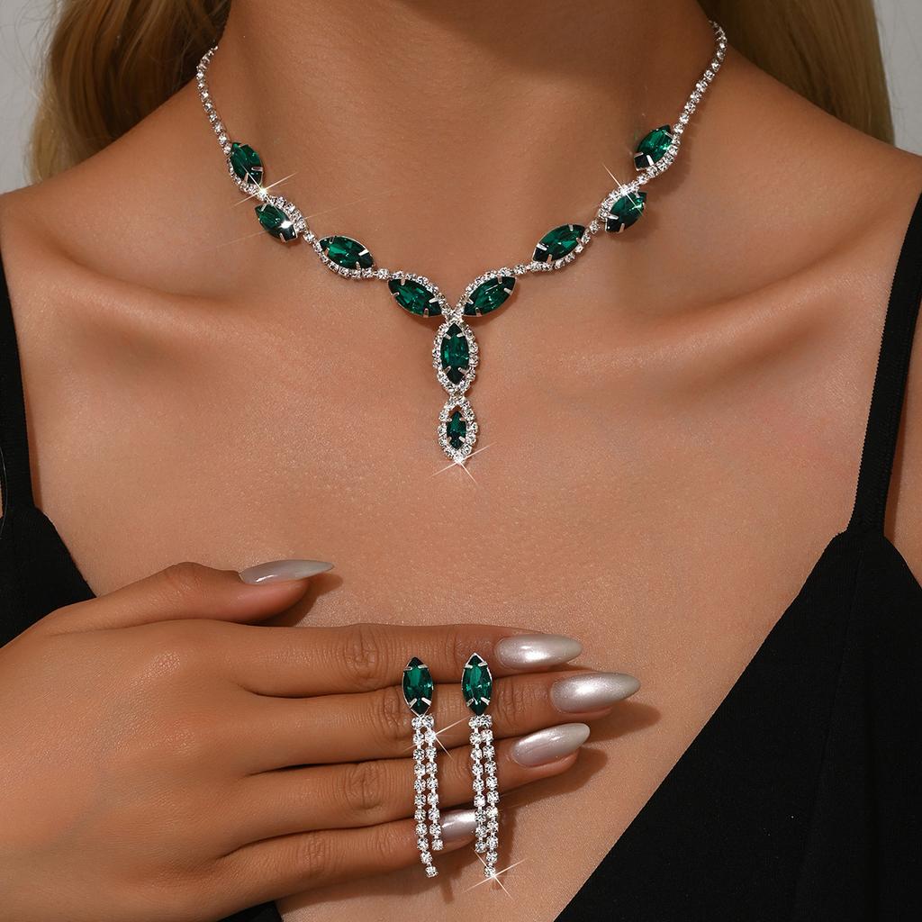 Ladies Light Luxury Shines Oblong Crystal Necklace & Ear Drop Jewelry Set