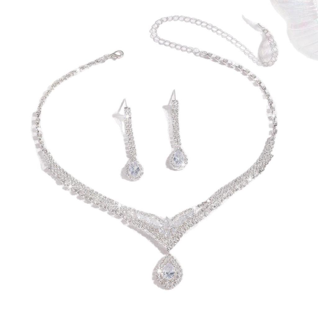 Elegant Bridal Zirconia Necklace & Earrings Set - Light Luxury Design.