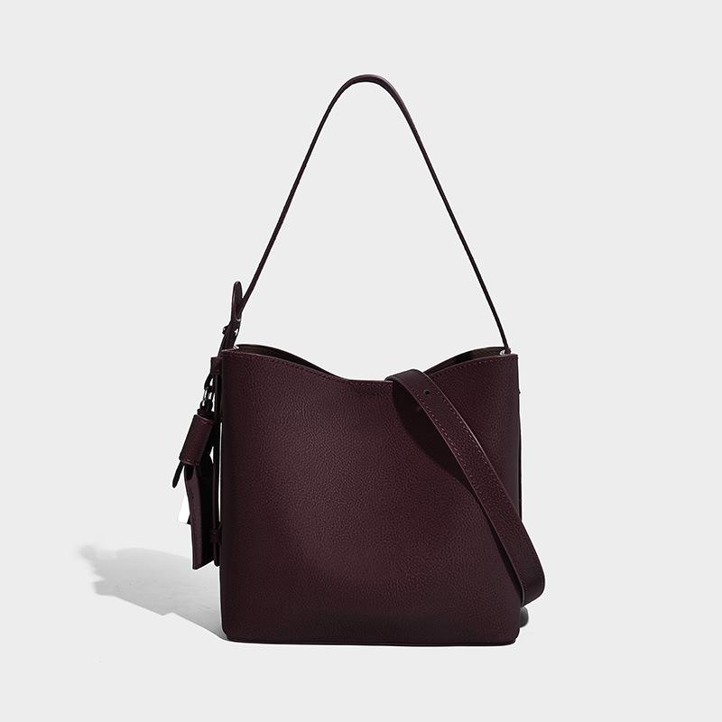 2025 New Lychee Pattern Bucket Bag Crossbody Bag European and American Retro Niche Design Large Capacity Bag Simple Women's Bag