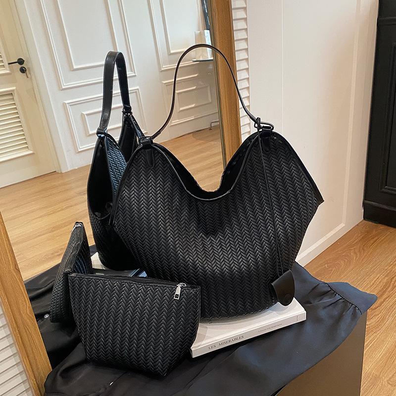 New woven tote bag women's fashion personalized commuting retro underarm bag large capacity shoulder bag