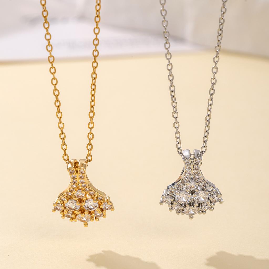 Micro Inlaid Fan Shaped Zircon Pendant Necklace Women Light Luxury High-end Korean Simple Versatile Collarbone Chain Jewelry Gift