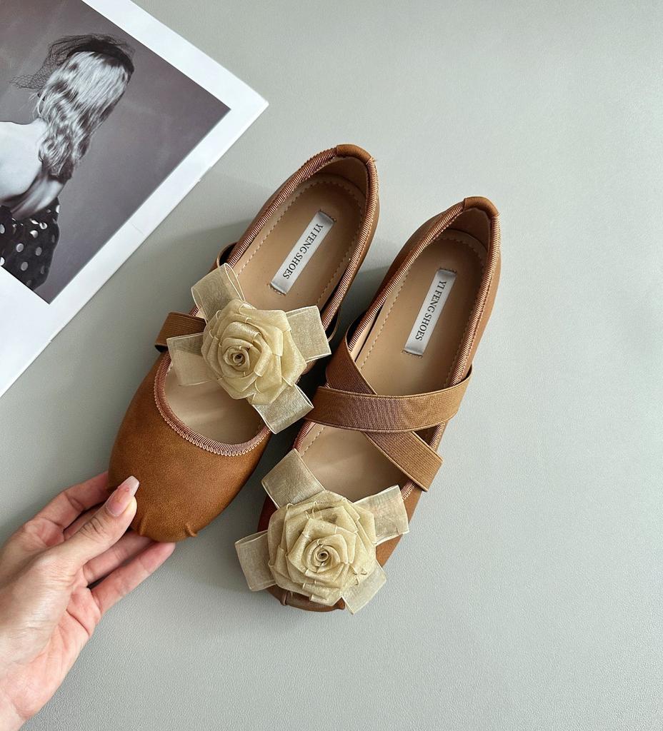 Sheepskin Version Inner Height-increasing Shoes Genuine Leather Retro Camellia Shallow Mouth Single Shoes Female Pig Nose Cross Belt Mary Jane Shoes