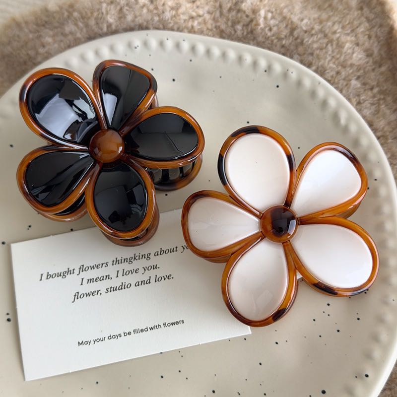 3 Pcs Large Classic Design Hair Claw Clips Flower Acrylic Fashion Headwear Barrette,Sweet Hair Accessories for Women Gift