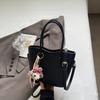Popular small bag women's new versatile messenger bag high-end handbag bucket bag