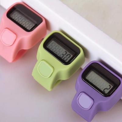 3 יחידות מונה טבעת אצבע אלקטרונית עם אור LED ספירת מספרים 5 ספרות קליקר LCD תצוגה דיגיטלית ידני קליקר מונה מיני יד לחיצה לאיפוס