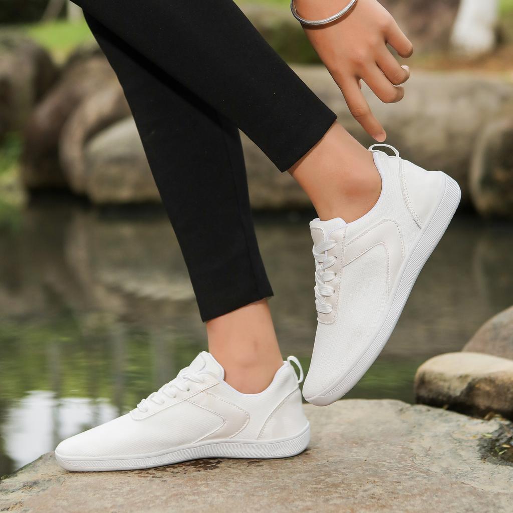 Outdoor walking shoes men's and women's comfortable fitness shoes wide head barefoot shoes men's breathable soft-soled fly-woven shoes flat-soled