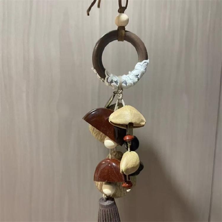 Sign Ornament Handcrafted Keychain Accessory Stress Relief Sound Nut Shell Hanging Charm Mindful Living Gift