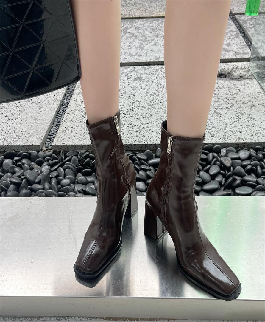 

Winter pointed temperament French small ankle boots white high heel thin short boots women s shoes 2025 new spring and autumn single boots 39 коричневый