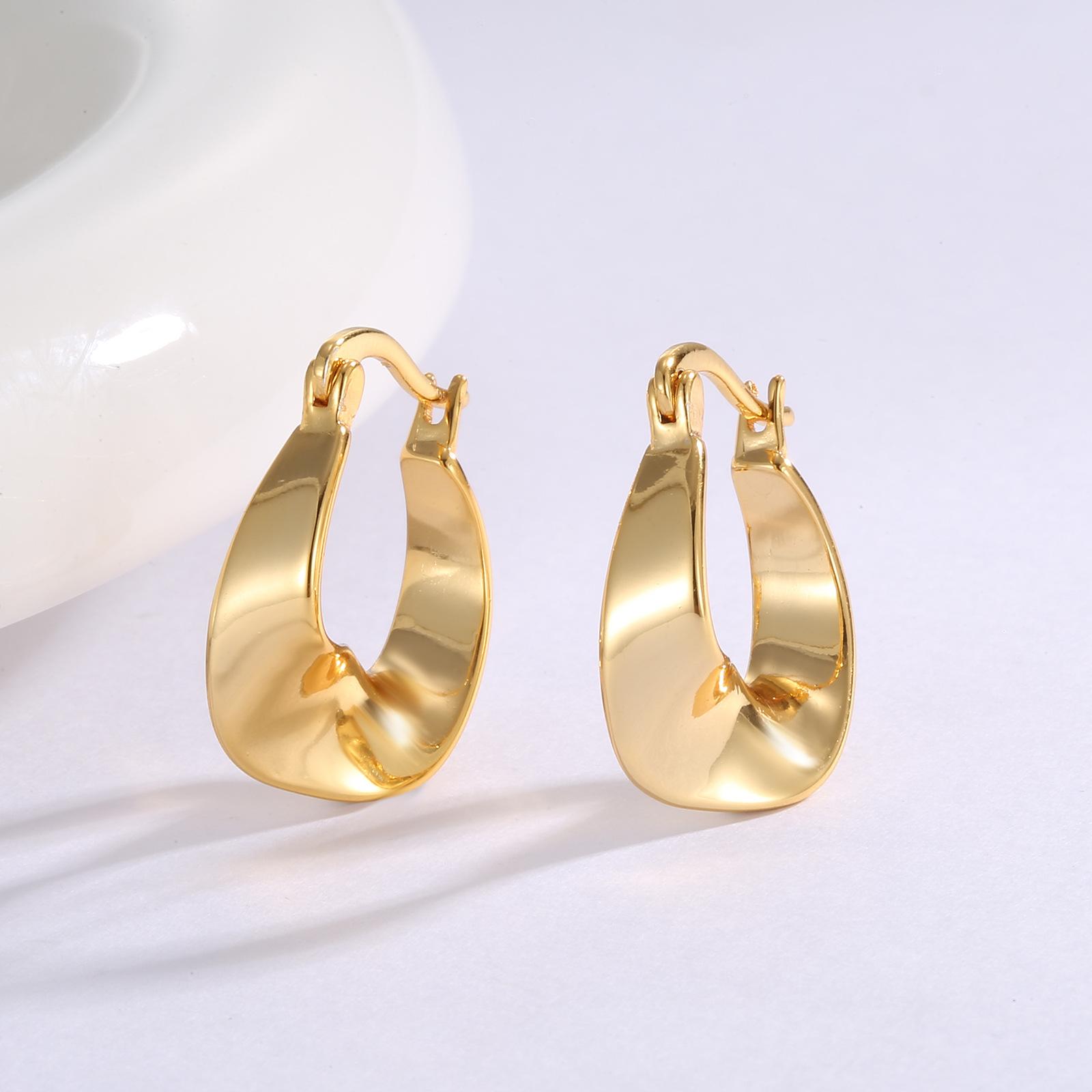 

Ювелирные изделия Stall горячие модные элегантные дорожные холодные текстуры гладкие закручивающиеся пряжки для ушей модные