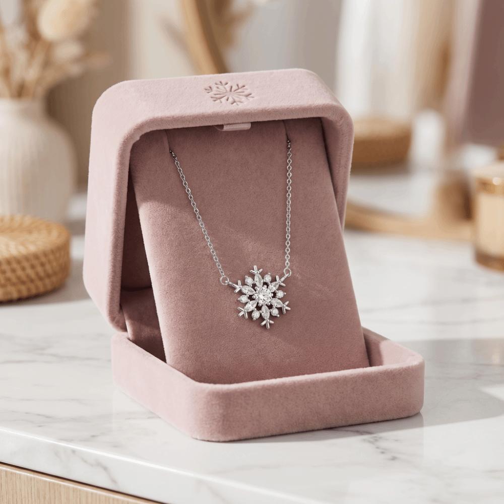 Creative Luxury Snowflake Necklace Zircon Choker Women's Collarbone Chain Adjustable Snowflower Crystal Necklace Gift