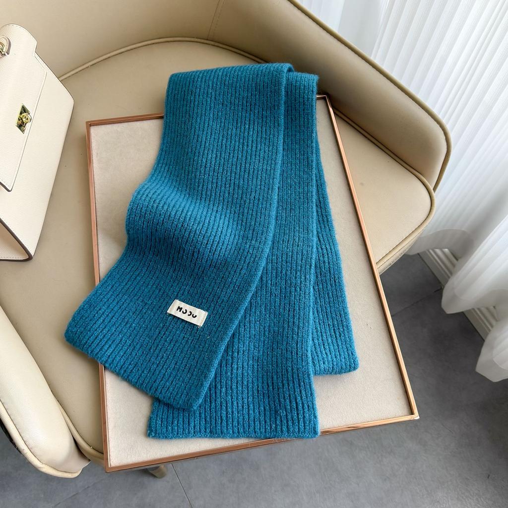 New Autumn and Winter Knitted Scarf Women's Fashion Classic Solid Color Versatile Scarf Simple Korean Version Thickened Warm Small Scarf