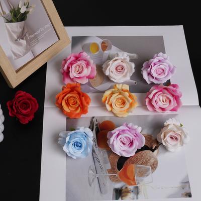 Decorațiuni pentru casă – Flori decorative şi coroane de flori
