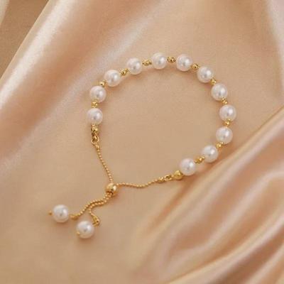 Elegant Japanese and Korean Pearl Bracelet for Women - Light Luxury, All-Match, Gentle, Niche Style Wrist Accessory