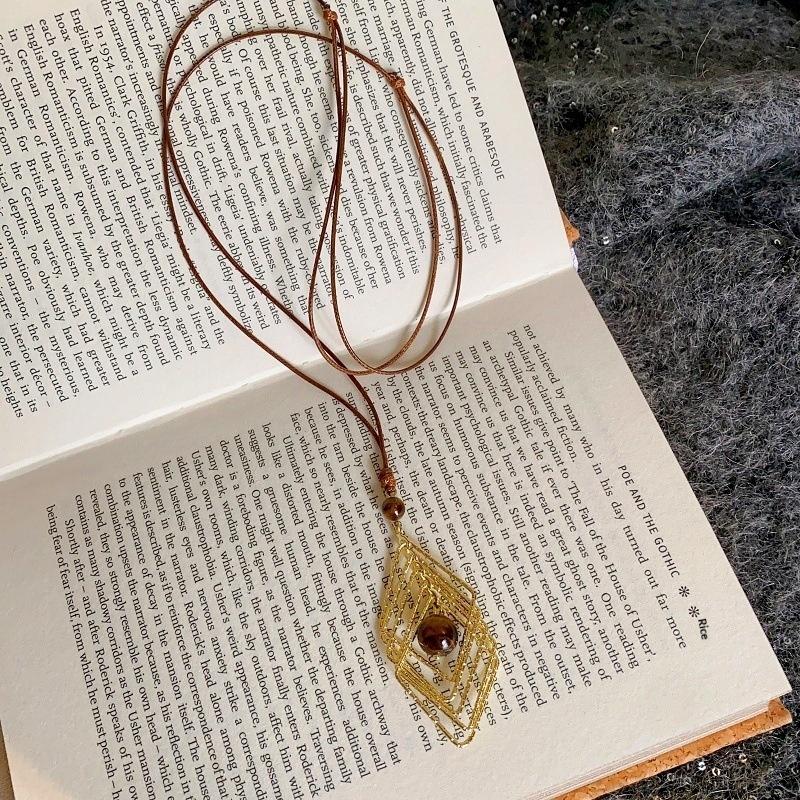 Vintage Brown Tiger Eye Stone Pendant Necklace For Women Fashion Long Rope Sweater Chain Necklaces