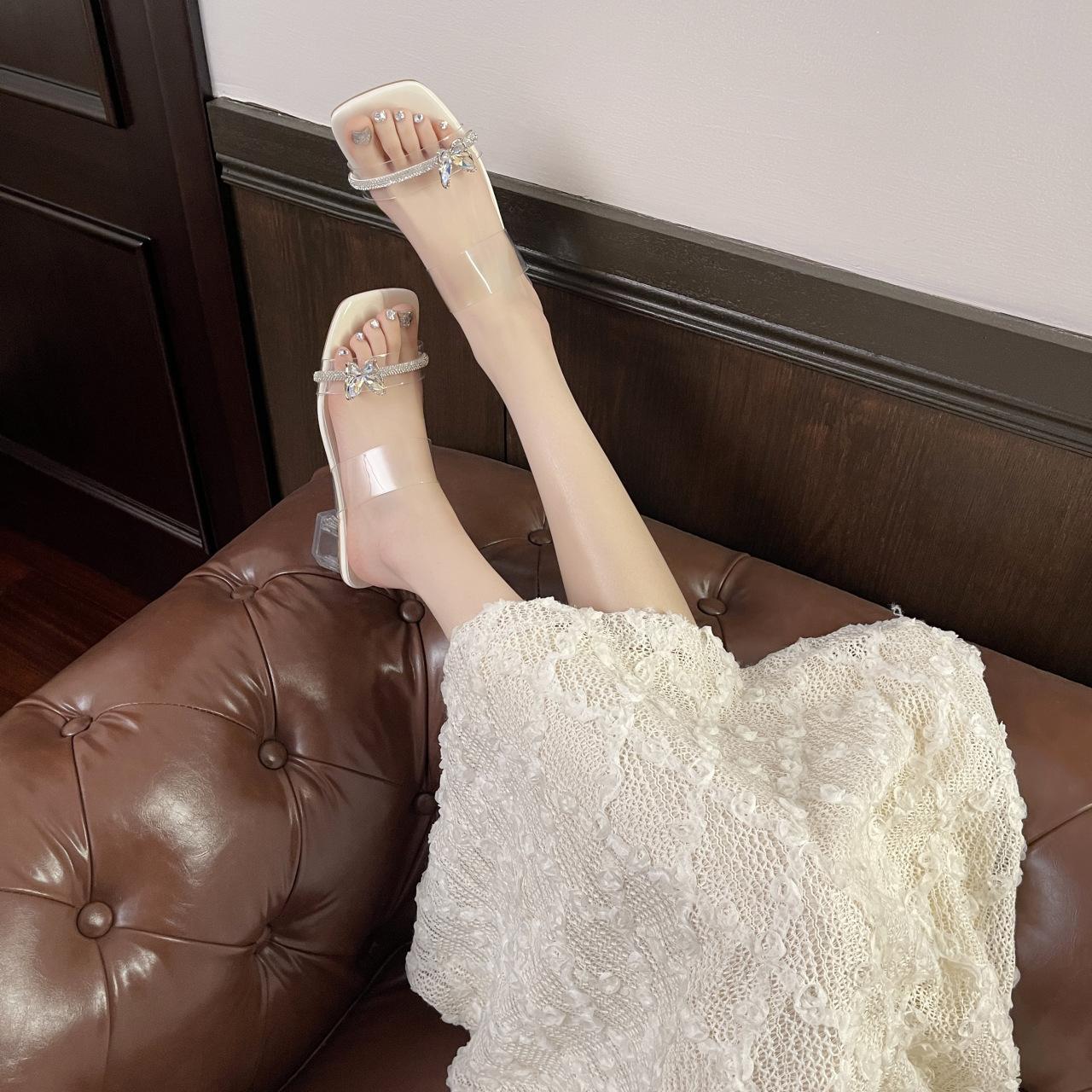 

2025 summer new versatile transparent crystal thick heel outer slippers female butterfly square head toe cool slippers 35