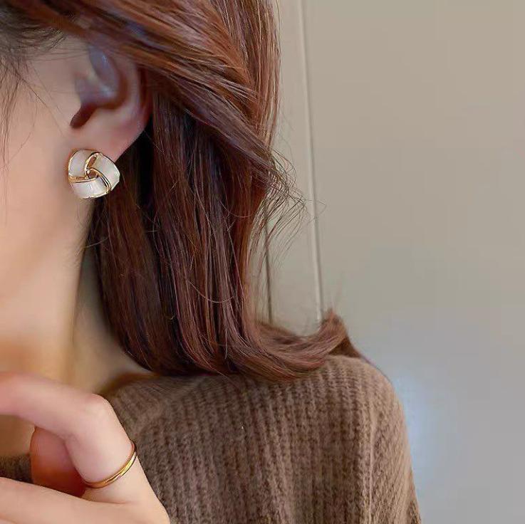 White Triangle Ear Clip Earrings Without Piercing New Earrings for Women