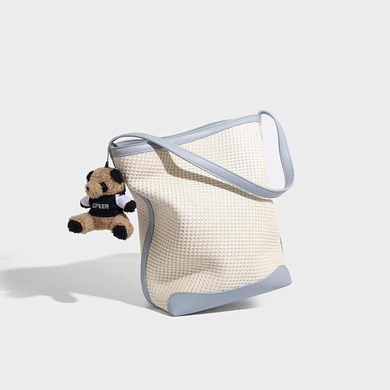 2025 New Korean Style Simple Versatile Woven Shoulder Bag Large Capacity Canvas Bag Fashion Trend Lightweight Bucket Bag