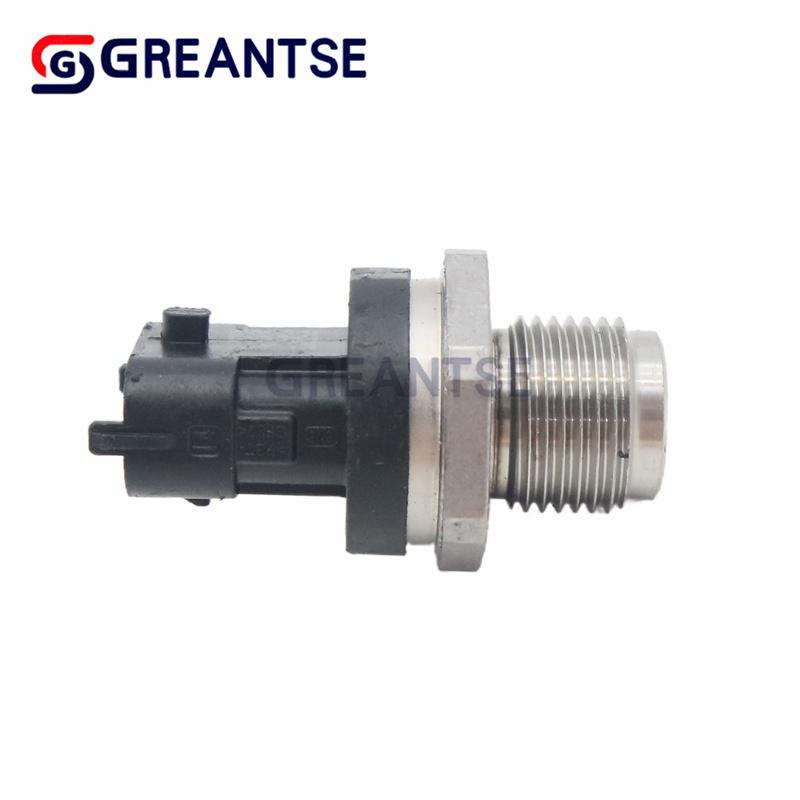 0281002707 Fuel Rail Pressure Sensor for Systems Alfa Romeo Fiat Lancia Chevrolet 504152959 0281006158 0281002864