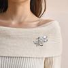 High-end Sense Luxury Exquisite Flower Pins Coats Suits Accessories Bright Zircon Bow Brooches for Women