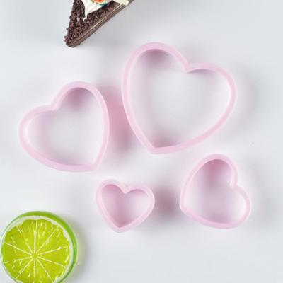 4 Stück Herzförmige Plastik Kuchenform Ausstechform Keksstempel Zuckerkunst