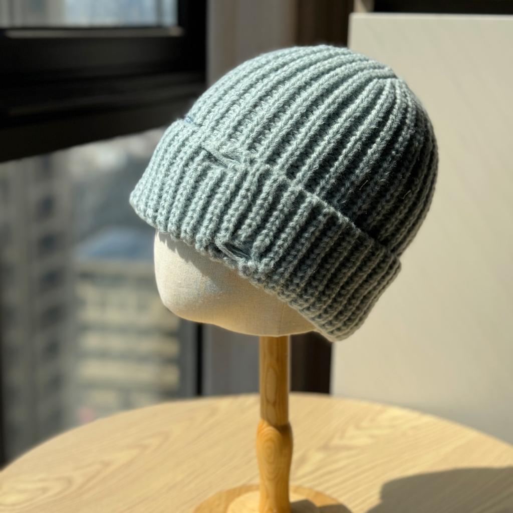 New Solid Color Big Head Hat with Holes Lazy Large Plate Pit Striped Woolen Hat Face Showing Knitted Hat Casual Hat Trendy