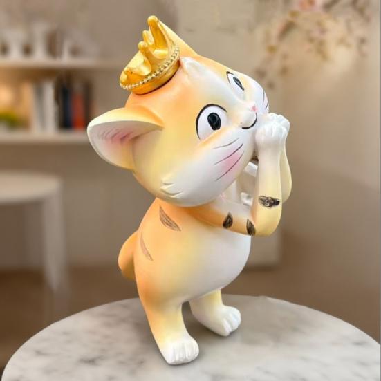 Cat Figurine Small Resin Cat Statue with Crown Cartoon Desktop Ornament