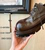Su Yinyins gleiche italienische pflanzlich gegerbte Leder~ gewaschene Stiefeletten mit dickem Absatz und Schnürung für Damen