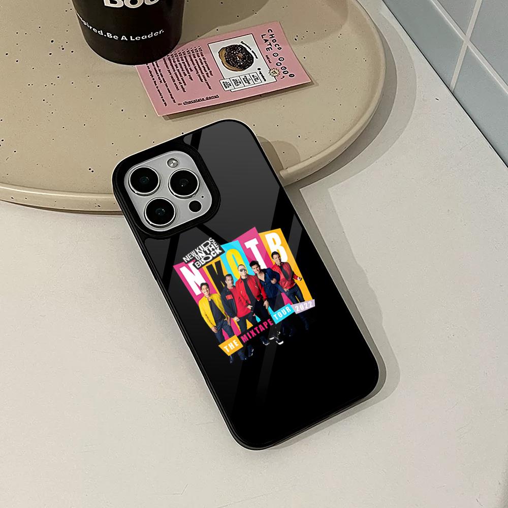 

New Kids On The Block Phone Case for Iphone 17 16 15 14 Air 13 12 11 Pro Max Mini Plus Fundas Shell PC+TPU Cover iPhone 15 Plus