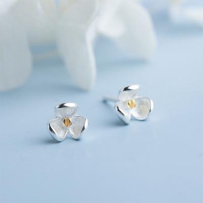 Earrings Sprout Fresh and Elegant Temperament Petal Earrings Simple and Versatile High-end Women