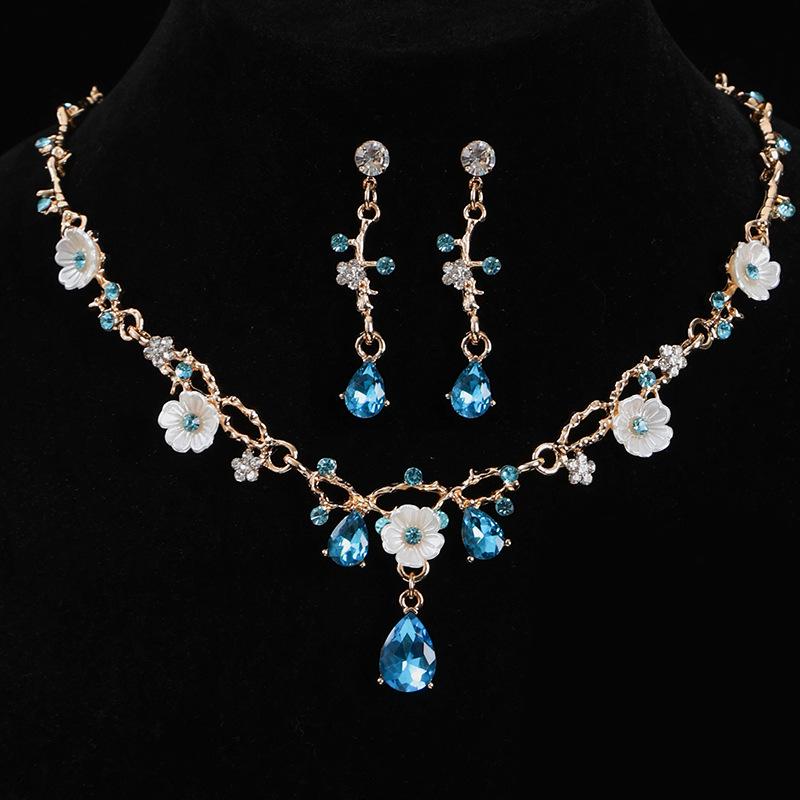 Elegant Crystal Rhinestone Bridal Jewelry Set: Alloy Flower Necklace & Earrings