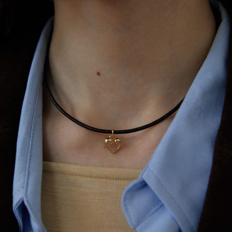 LOVE ME MONSTER Mini Mont Leather Choker (L243MNK050)