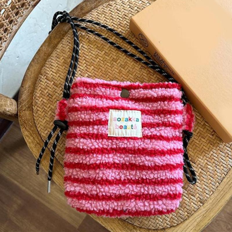 Neue Plüsch-Punkt-Umhängetaschen für Frauen Niedliche rosa Schultertasche Handtasche Geldbörsen Tragbare Handytasche CLE