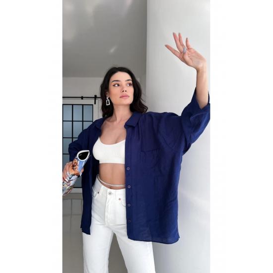 Cămașă de damă cu buzunar supradimensionat, cu umăr în jos
