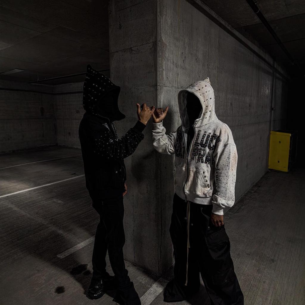 Versatile Hooded Sweatshirt Cardigan with Full Diamond Design - Trendy Streetwear