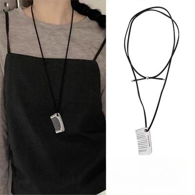 Naszyjnik z wisiorkiem grzebienia Aksamitna wstążka Choker z regulowaną długością Łańcuszek na obojczyk Modne akcesoria dla kobiet dziewcząt